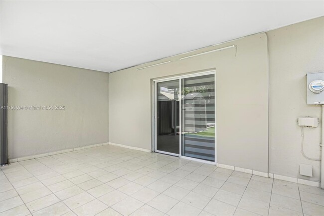 Building Photo - 899 W 79th St