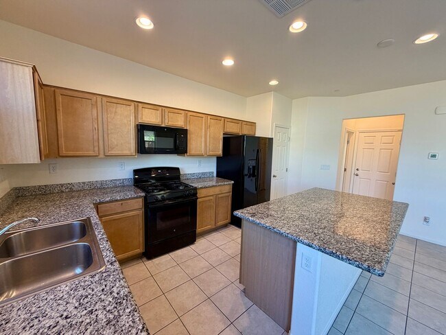 Building Photo - Great 3 bedroom in Cadence