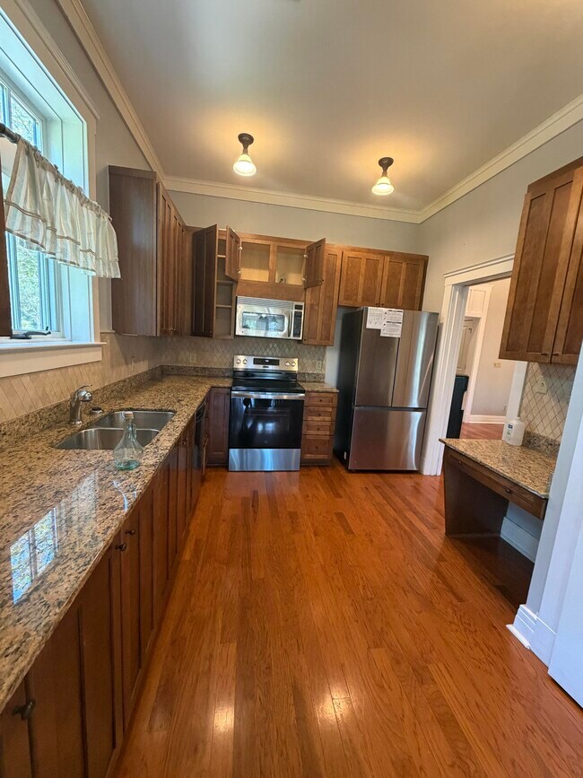 Building Photo - 1511 Tin Cup Ct