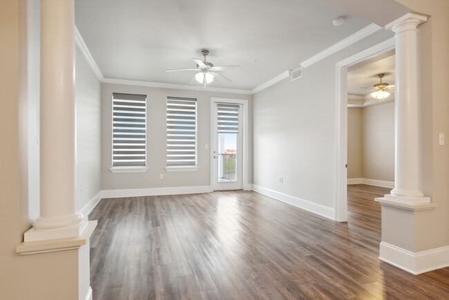 Building Photo - Beautiful 2/2 Condo in Slidell