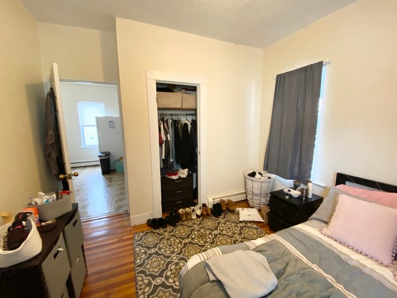 Building Photo - 34 Darling St