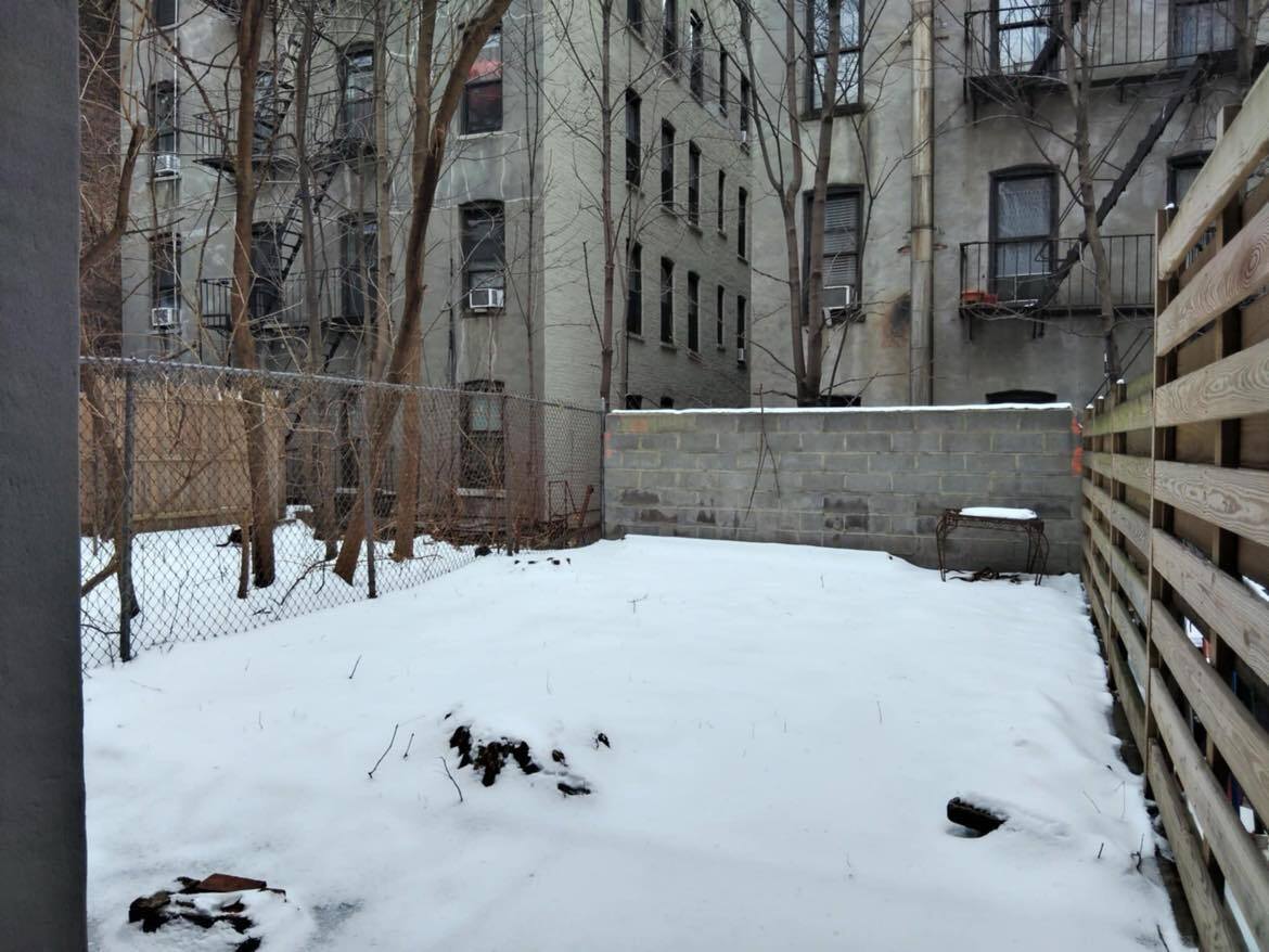 Building Photo - 556 W 161st St