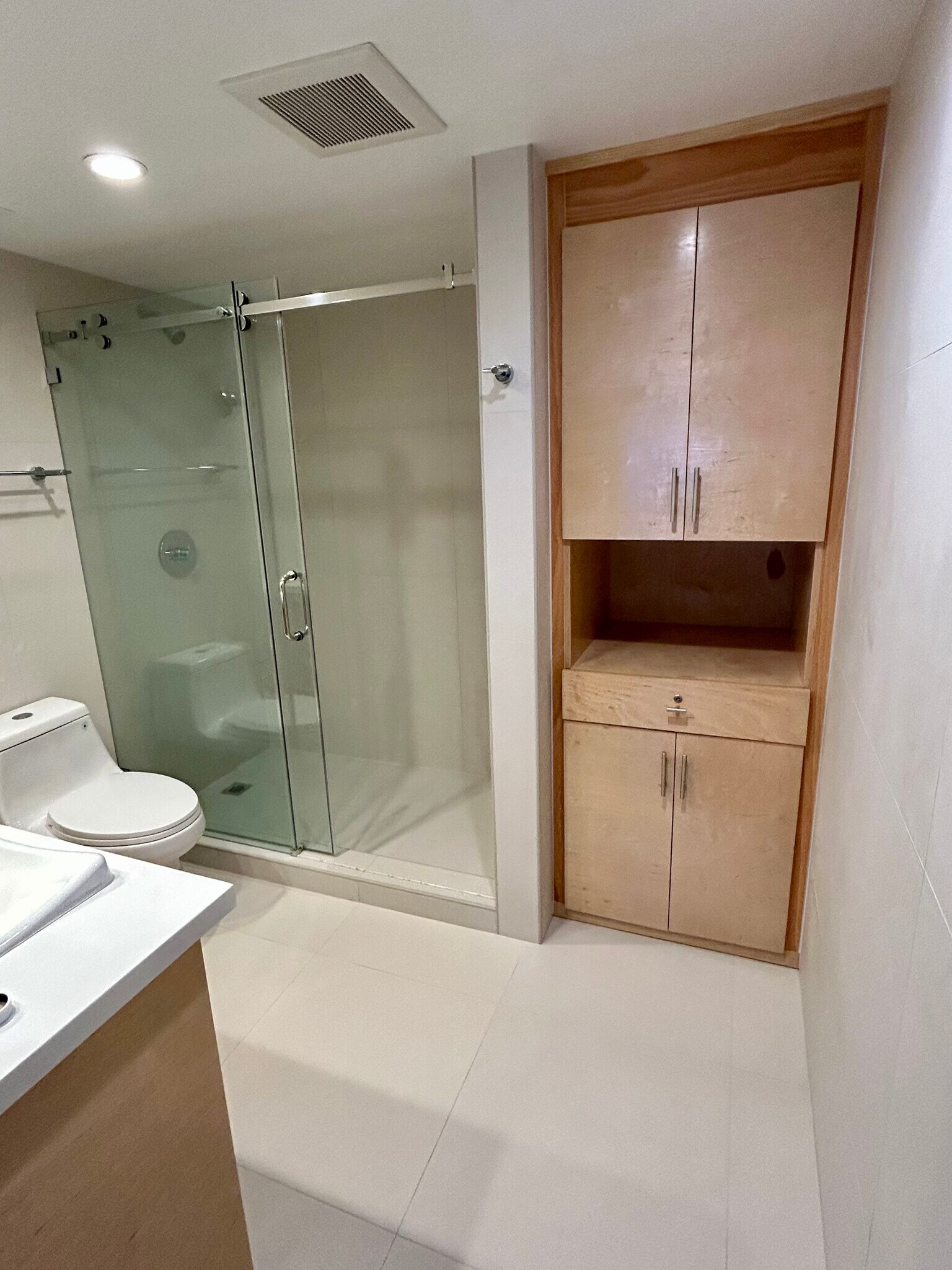 Master Bath (en suite) - 5415 Collins Ave