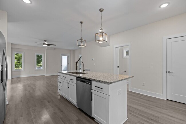 Building Photo - 516 New Bern Ave