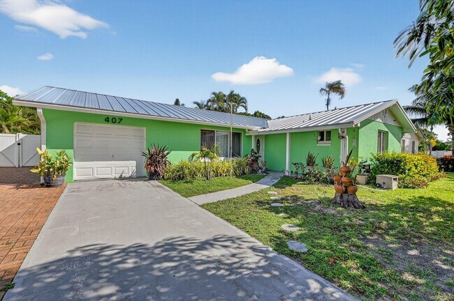 Building Photo - 407 Highwood Cir