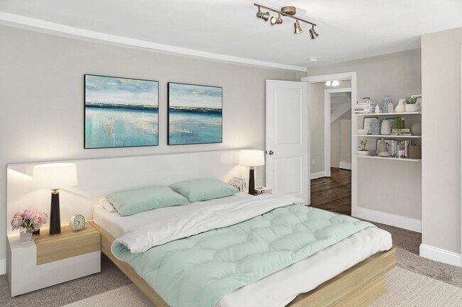 Building Photo - Beautifully Renovated 4 Bed / 1.5 Bath - S...