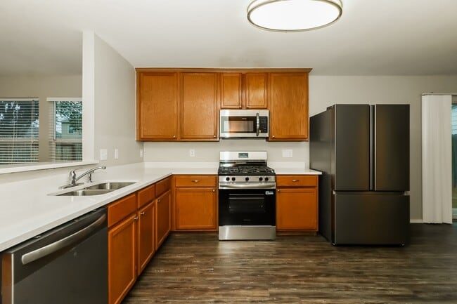 Building Photo - 3643 Bridgebluff Ln