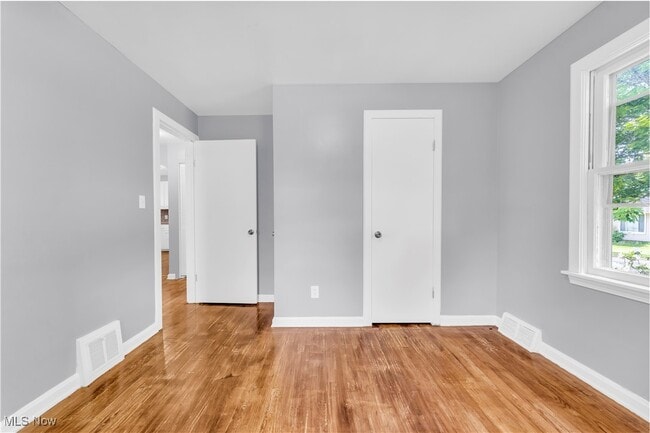 Building Photo - 135 Greencroft Rd