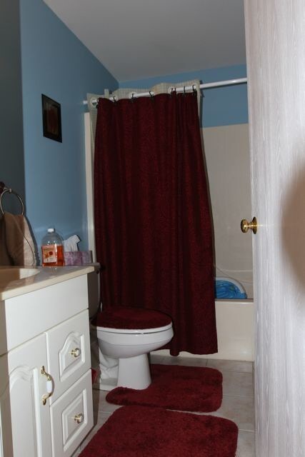 Full Bath - 238 Base Hill Rd