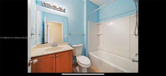Building Photo - 259 SW 7th Ct
