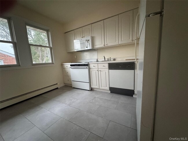 Building Photo - 6 Tredwell Ave
