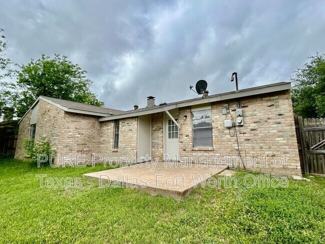 Building Photo - 3505 Biscay Dr