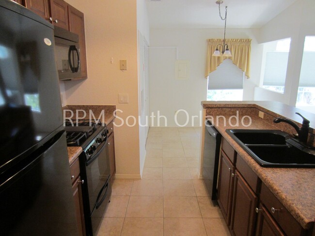 Building Photo - Columbia Arms