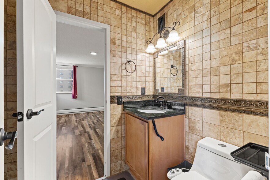 Building Photo - 3150 Excelsior Blvd