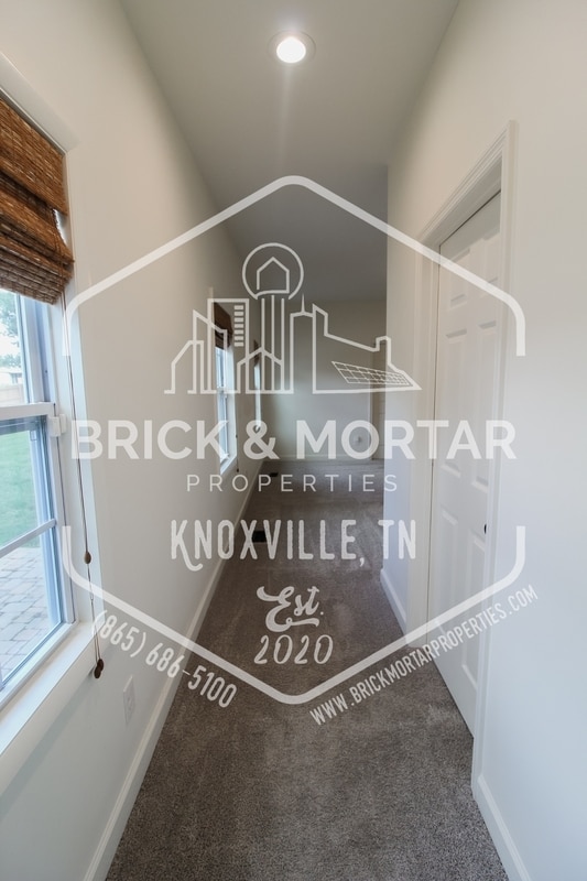 Building Photo - 1416 Myart Ln