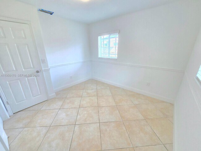 Building Photo - 10330 SW 53rd St