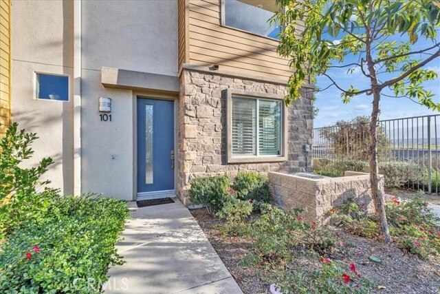 Building Photo - 1038 Savi Dr