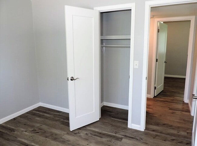 Building Photo - $1,550 | 3 Bedroom, 1 Bathroom Top Floor Duplex | No Pets | Available for August 1st, 2026 Move In!