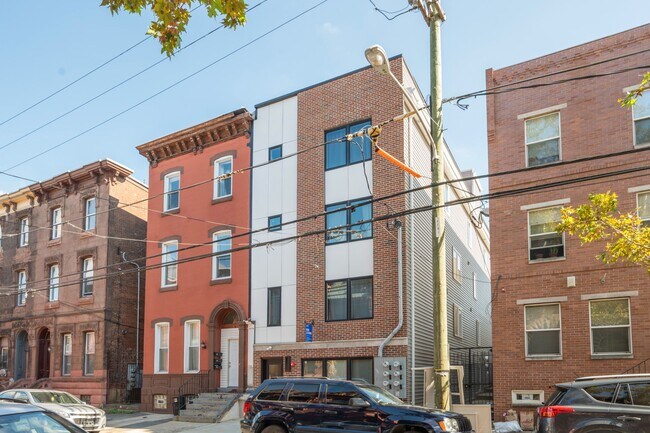 Building Photo - 1511 N 17th St