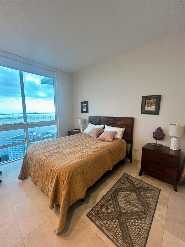 Building Photo - 218 SE 14th St