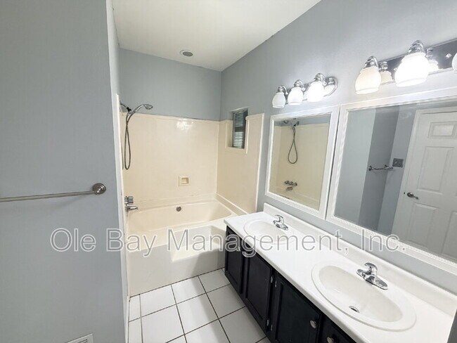 Building Photo - 740 Copperfield Dr W