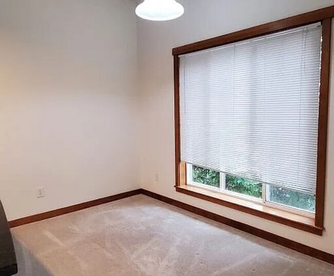 Building Photo - First Floor 2 Bedroom 2 Bath Condo - Quinn Ct