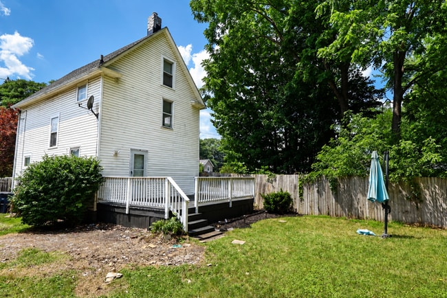 Building Photo - 447 Cuyahoga St