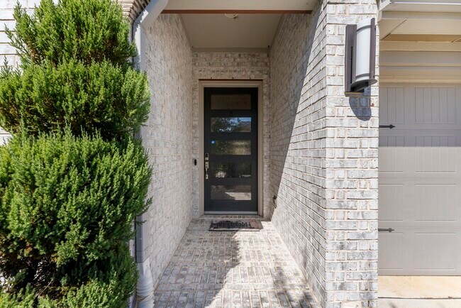 Building Photo - 9410 Mont Ellie Ln