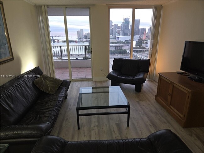 Building Photo - 555 NE 15th St