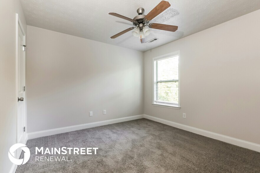 Building Photo - 12382 Centerra Dr