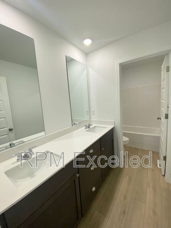 Building Photo - 14539 203rd Ave E