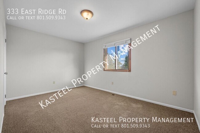 Building Photo - 333 E Ridge Rd