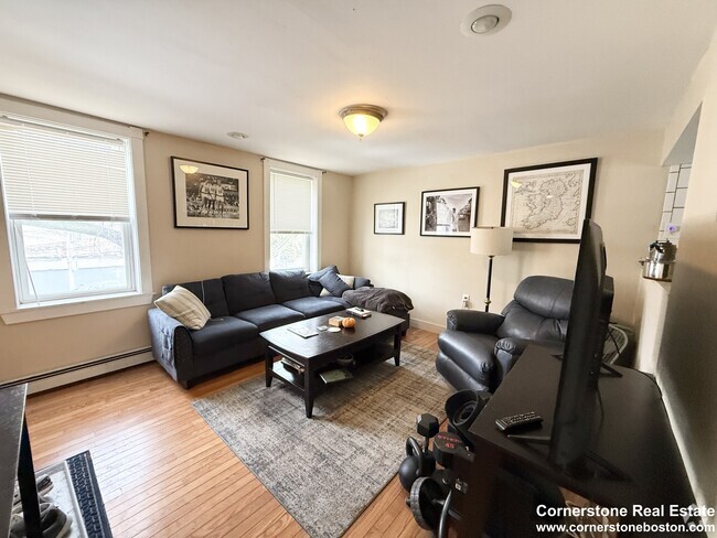 Building Photo - 65 Preble St