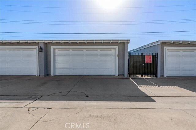 Building Photo - 8892 Katella Ave