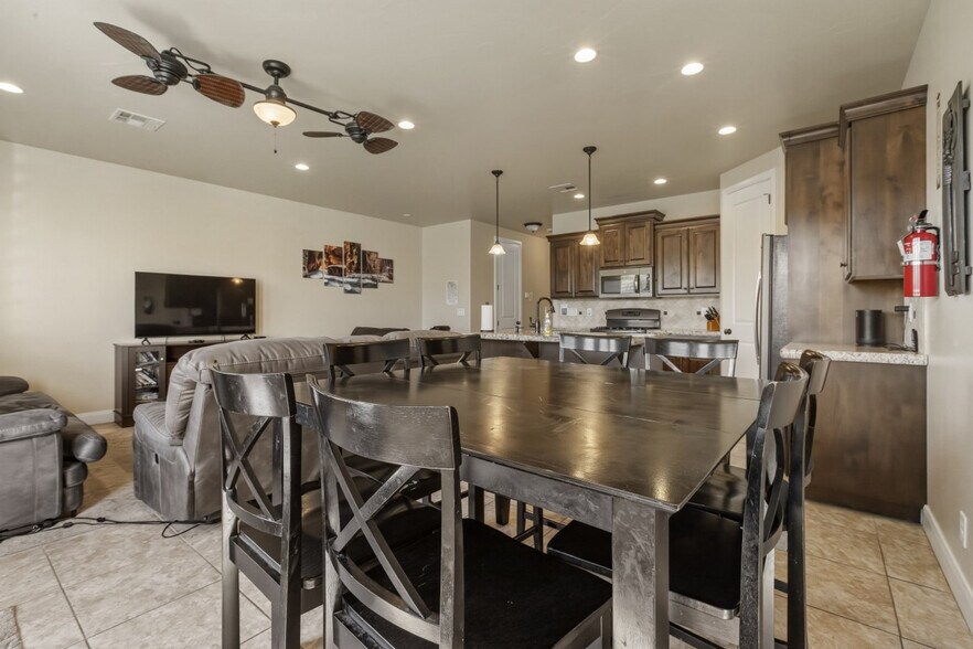 Building Photo - 4241 Razor Ridge Dr