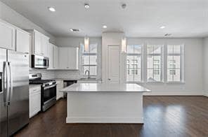 Building Photo - 6037 Cypress St
