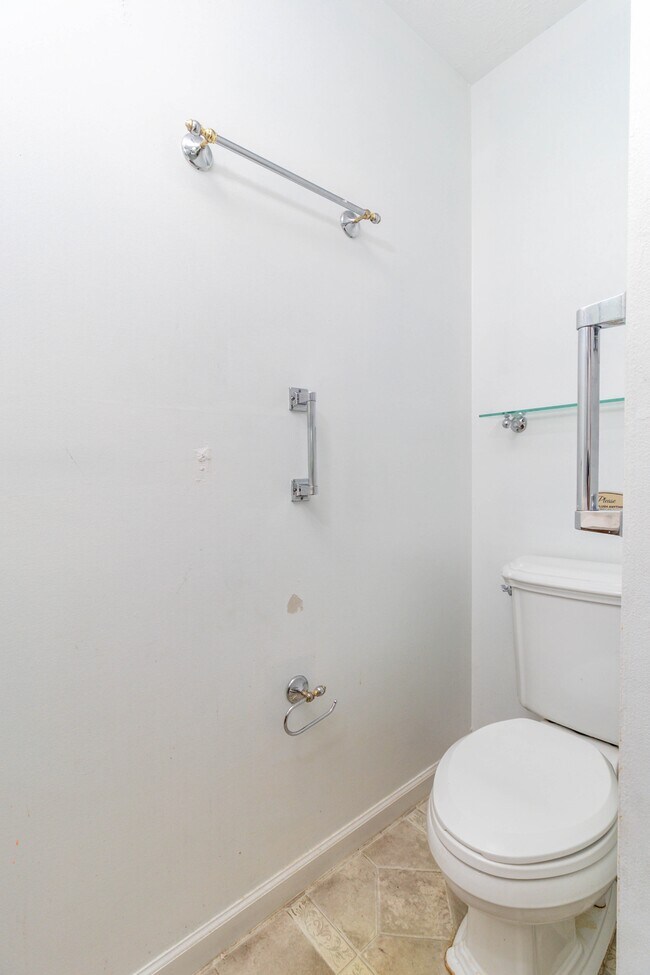 Building Photo - 2084 Allenridge Dr