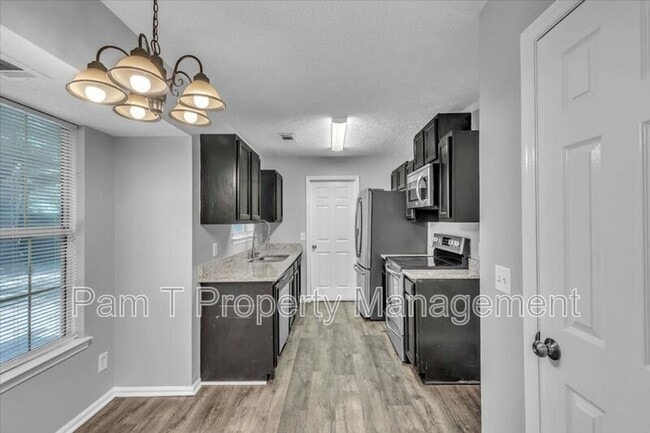 Building Photo - 234 Forest Ridge Dr