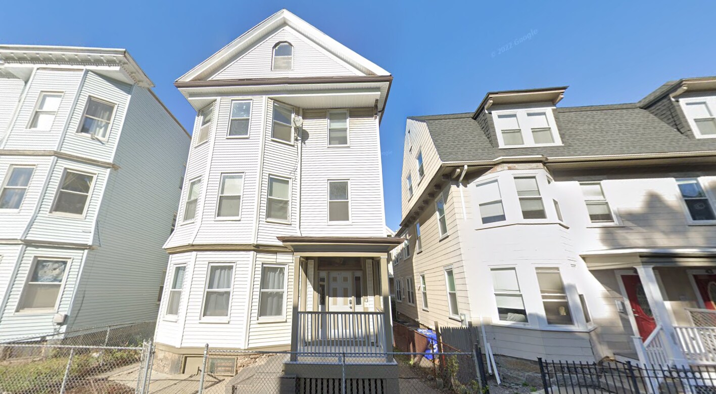 Building Photo - 47 Hillside St