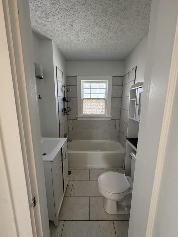 Building Photo - 1620 W Pine St