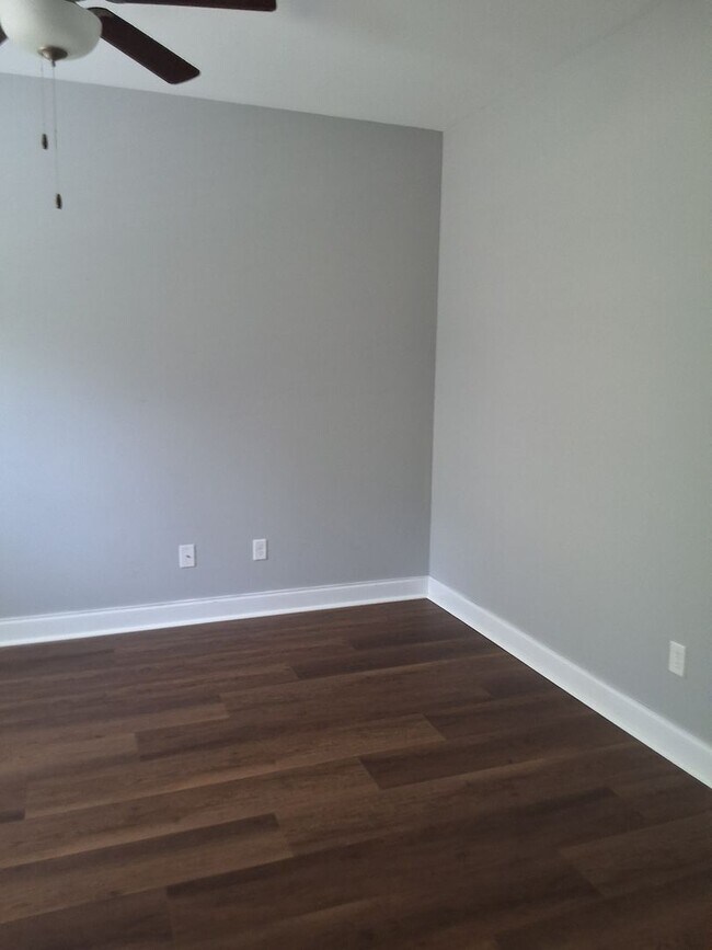 Building Photo - West Knoxville 37922 - 4 bedroom, 3 bath home - Contact Sharon Arnwine (865) 313-7215
