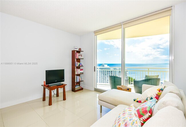Building Photo - 2475 Brickell Ave