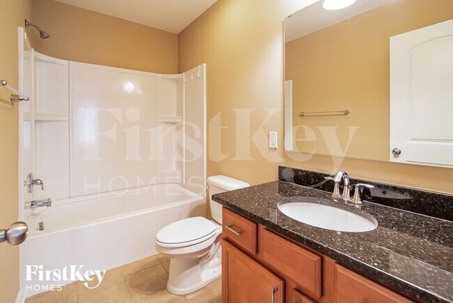 Building Photo - 4952 Ballantine Dr