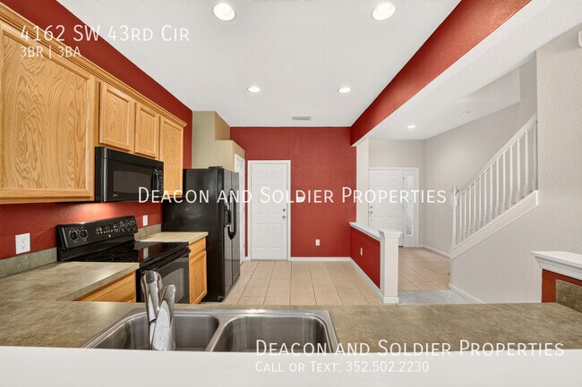 Building Photo - 4162 SW 43rd Cir
