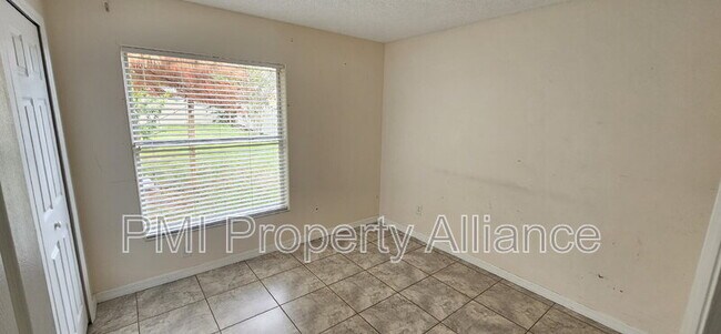 Building Photo - 11649 Crescent Pines Blvd