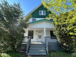 Building Photo - 11220 Primrose Ave