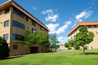 Building Photo - Celtic Crossing