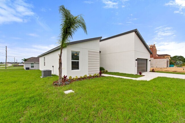 Building Photo - 2400 Rock Ct