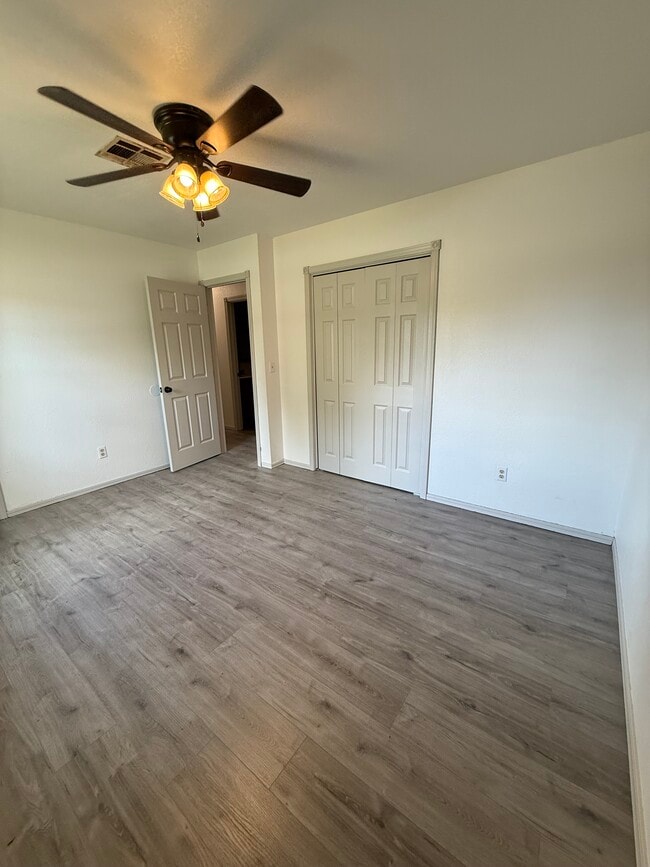 Building Photo - 309 W Maple Branch Way