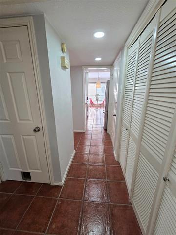 Building Photo - 7525 Holly Hill Dr